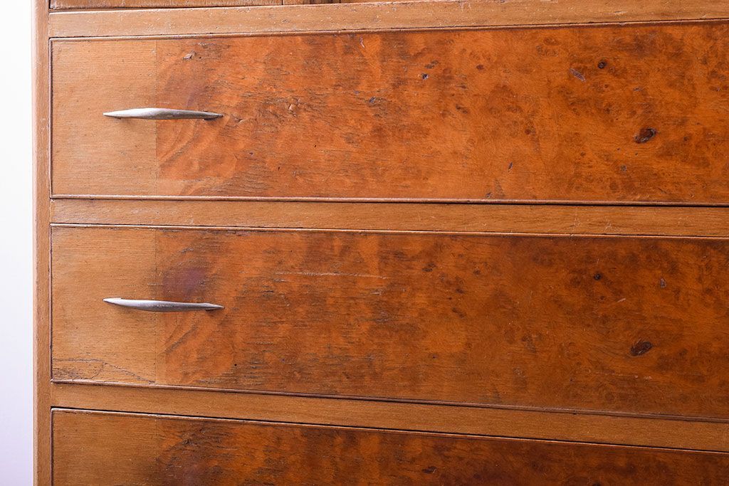 レトロ家具　ダイヤガラス入り!昭和レトロなアンティークチェスト