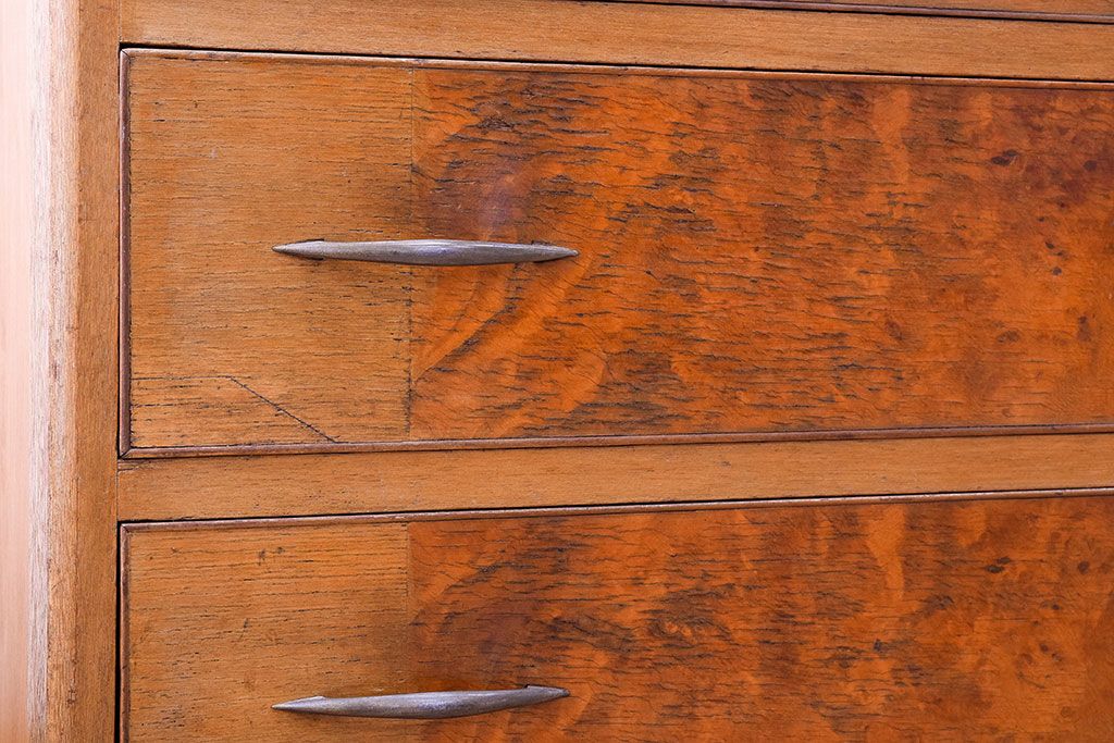 レトロ家具　ダイヤガラス入り!昭和レトロなアンティークチェスト