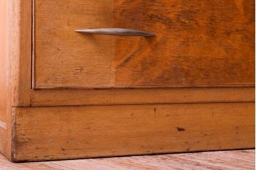 レトロ家具　ダイヤガラス入り!昭和レトロなアンティークチェスト