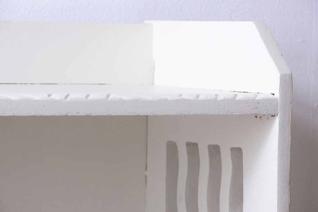 アンティーク家具　アンティークペイント　おしゃれな本箱(ブックケース)