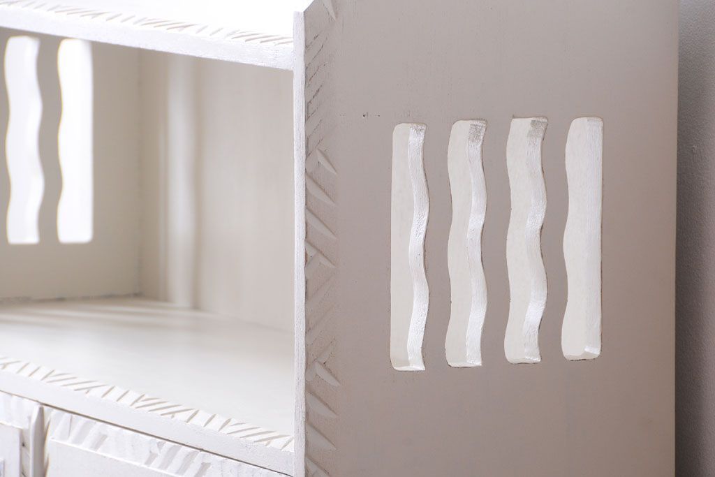 アンティーク家具　アンティークペイント　おしゃれな本箱(ブックケース)