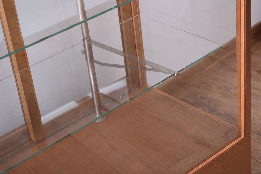 レトロ家具　Rガラス!昭和レトロな脚付きガラスケース