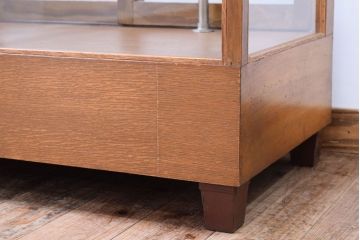 レトロ家具　Rガラス!昭和レトロな脚付きガラスケース