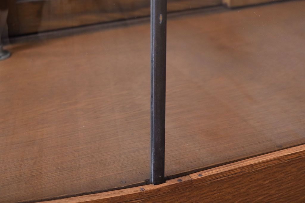 レトロ家具　Rガラス!昭和レトロな脚付きガラスケース