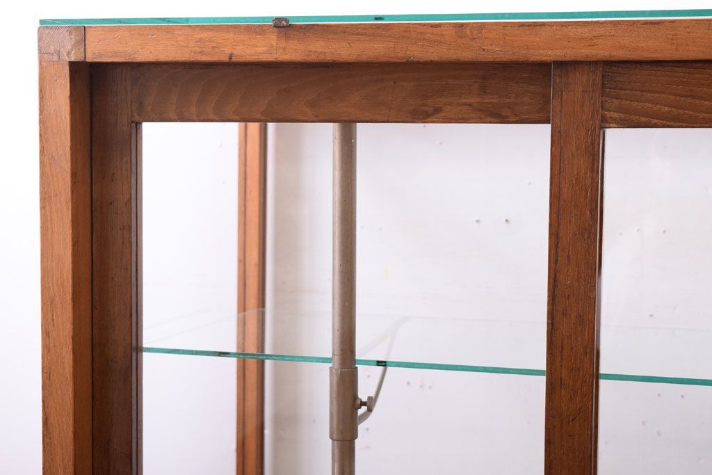 レトロ家具　Rガラス!昭和レトロな脚付きガラスケース