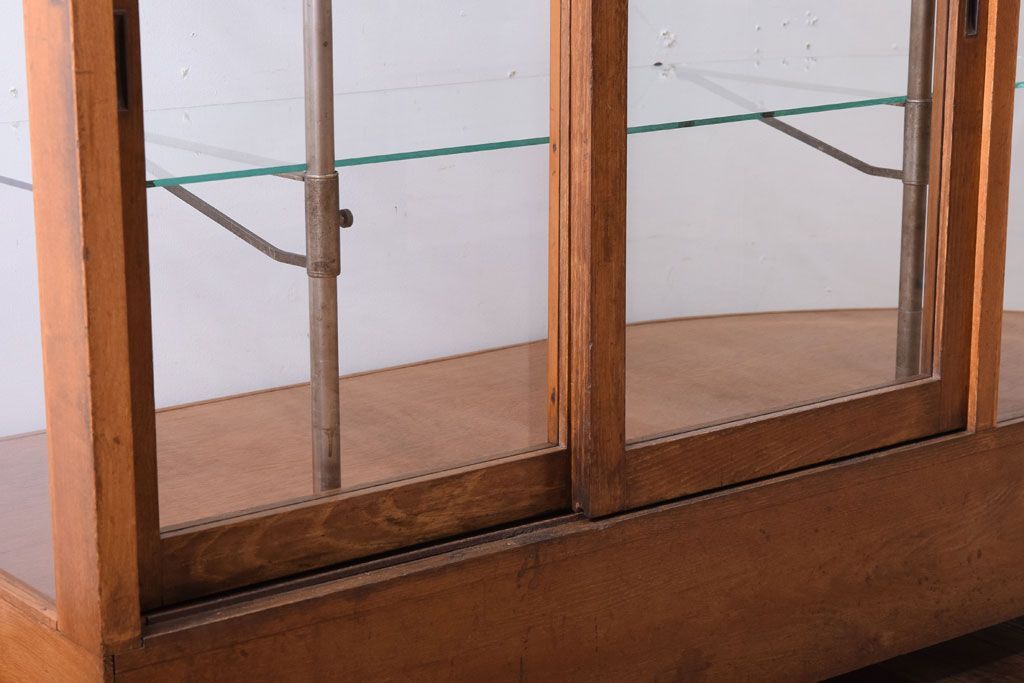 レトロ家具　Rガラス!昭和レトロな脚付きガラスケース