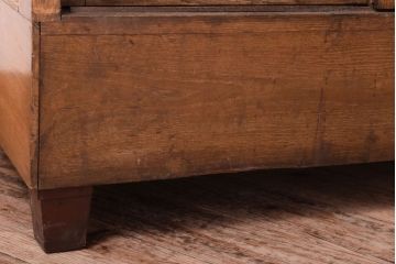 レトロ家具　Rガラス!昭和レトロな脚付きガラスケース