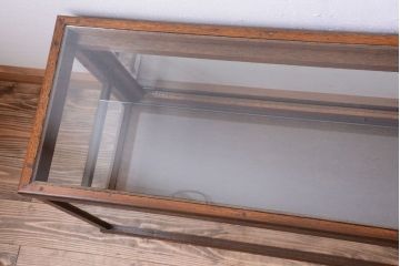 アンティーク家具　和製アンティーク　古い木製の背の低いガラスケース(ローボード)(2)