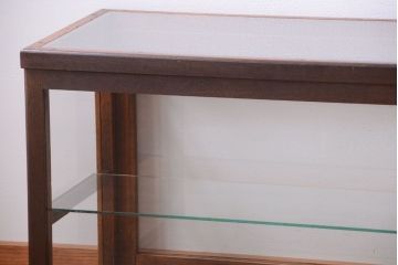 アンティーク家具　和製アンティーク　古い木製の背の低いガラスケース(ローボード)(2)