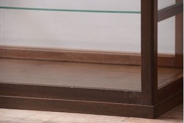 アンティーク家具　和製アンティーク　古い木製の背の低いガラスケース(ローボード)(2)