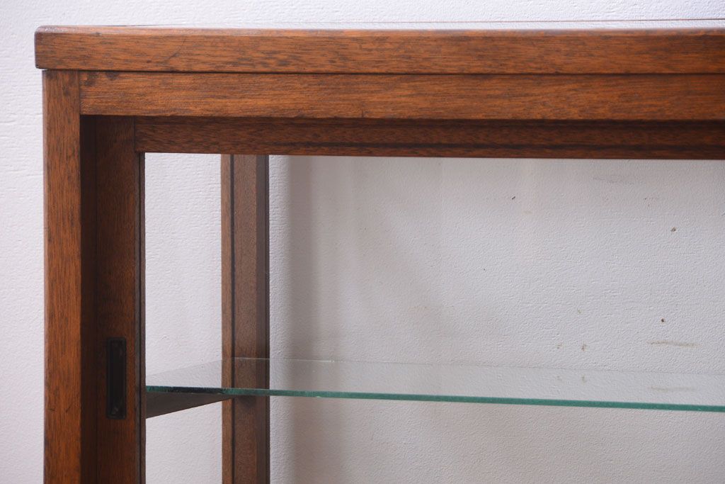 アンティーク家具　和製アンティーク　古い木製の背の低いガラスケース(ローボード)(2)