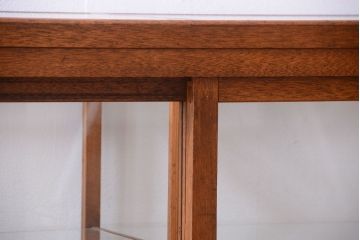 アンティーク家具　和製アンティーク　古い木製の背の低いガラスケース(ローボード)(2)