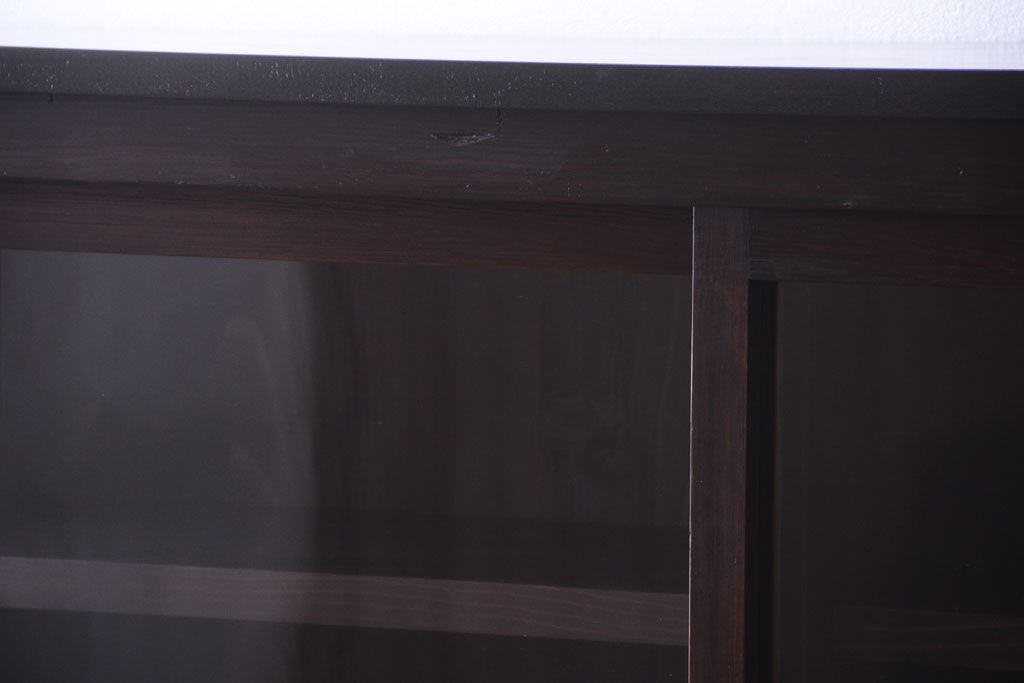 アンティーク家具　古民具・骨董　明治〜大正期　大ぶりでモダンなガラス戸収納棚