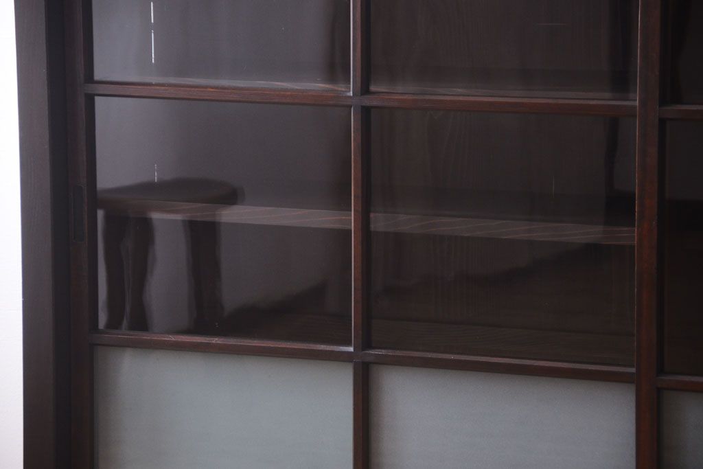 アンティーク家具　古民具・骨董　明治〜大正期　大ぶりでモダンなガラス戸収納棚