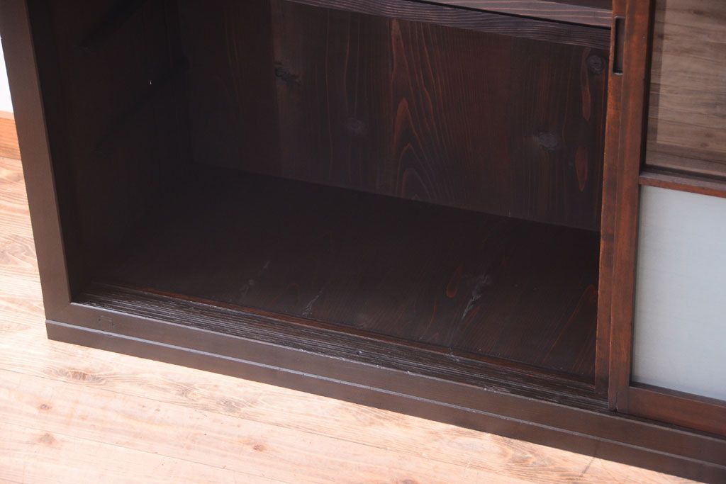 アンティーク家具　古民具・骨董　明治〜大正期　大ぶりでモダンなガラス戸収納棚