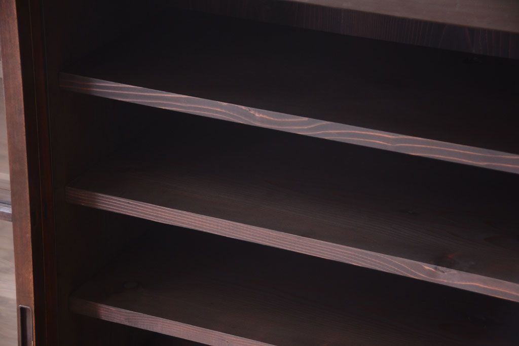 アンティーク家具　古民具・骨董　明治〜大正期　大ぶりでモダンなガラス戸収納棚