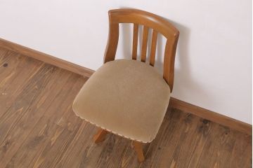 レトロ家具　ブナ材製!クッション座面　レトロな背もたれ付回転イス