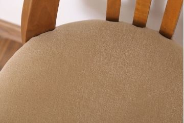 レトロ家具　ブナ材製!クッション座面　レトロな背もたれ付回転イス