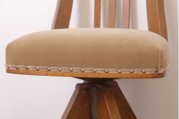 レトロ家具　ブナ材製!クッション座面　レトロな背もたれ付回転イス