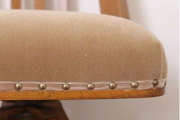 レトロ家具　ブナ材製!クッション座面　レトロな背もたれ付回転イス