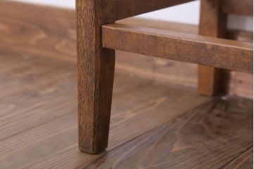 アンティーク家具　古い木製のクッション座面のアンティーク角スツール(1)