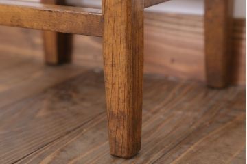 アンティーク家具　古い木製のクッション座面のアンティーク角スツール(2)