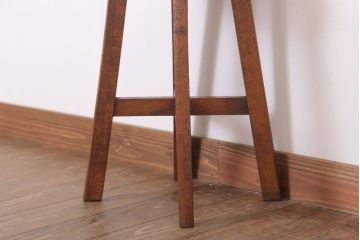 アンティーク家具　古い木製のクッション座面のアンティーク丸スツール(1)