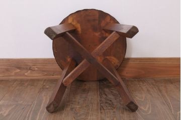 アンティーク家具　古い木製のクッション座面のアンティーク丸スツール(1)