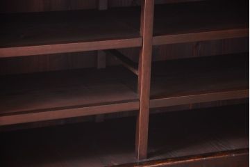 アンティーク家具　骨董・古民具　希少なデザイン　五尺　飾り棚付き関西収納箪笥(水屋箪笥)