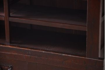 アンティーク家具　骨董・古民具　希少なデザイン　五尺　飾り棚付き関西収納箪笥(水屋箪笥)