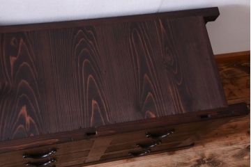 アンティーク家具　骨董・古民具　希少なデザイン　五尺　飾り棚付き関西収納箪笥(水屋箪笥)