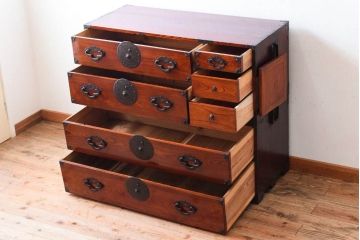 アンティーク家具　古民具・骨董　前面欅材　共縁　上品なアンティーク米沢箪笥