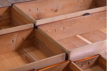 アンティーク家具　古民具・骨董　前面欅材　共縁　上品なアンティーク米沢箪笥