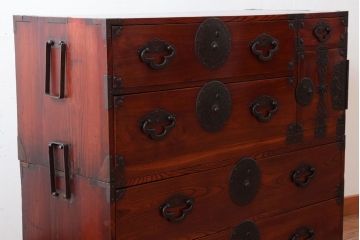 アンティーク家具　古民具・骨董　前面欅材　共縁　上品なアンティーク米沢箪笥