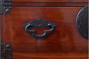 アンティーク家具　古民具・骨董　前面欅材　共縁　上品なアンティーク米沢箪笥