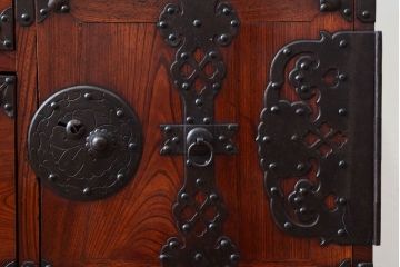 アンティーク家具　古民具・骨董　前面欅材　共縁　上品なアンティーク米沢箪笥