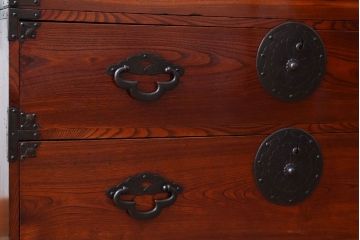 アンティーク家具　古民具・骨董　前面欅材　共縁　上品なアンティーク米沢箪笥