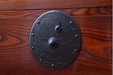 アンティーク家具　古民具・骨董　前面欅材　共縁　上品なアンティーク米沢箪笥