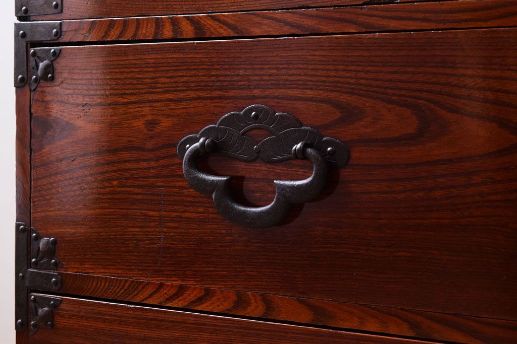 アンティーク家具　古民具・骨董　前面欅材　共縁　上品なアンティーク米沢箪笥