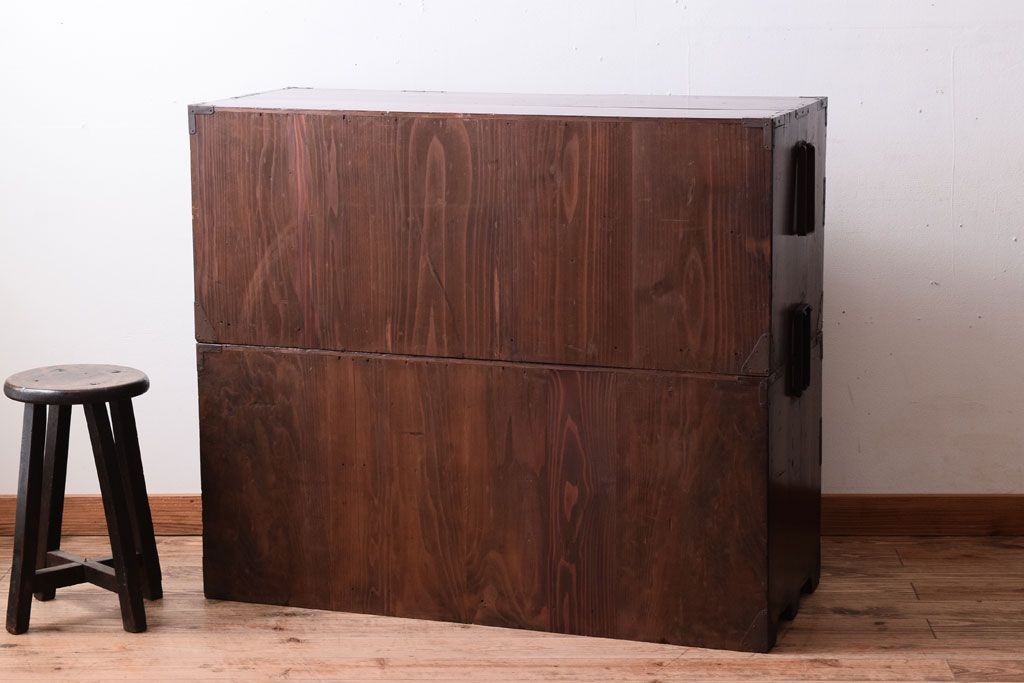 アンティーク家具　古民具・骨董　前面欅材　共縁　上品なアンティーク米沢箪笥