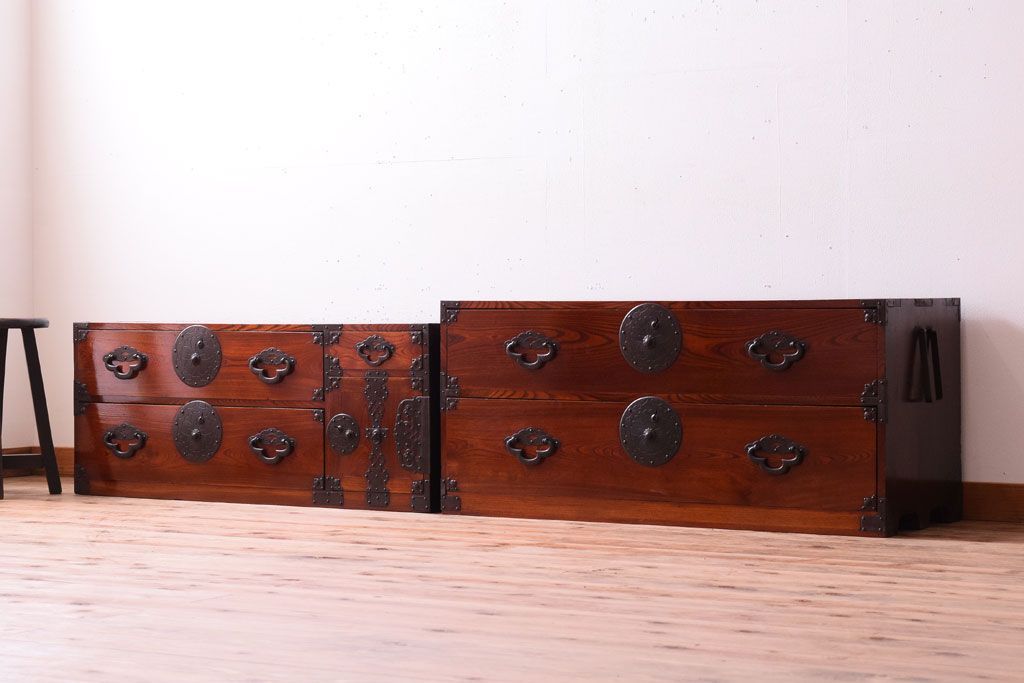 アンティーク家具　古民具・骨董　前面欅材　共縁　上品なアンティーク米沢箪笥