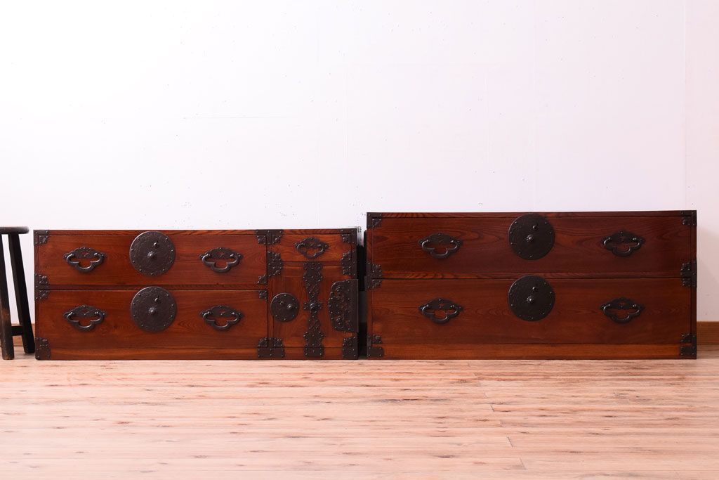 アンティーク家具　古民具・骨董　前面欅材　共縁　上品なアンティーク米沢箪笥