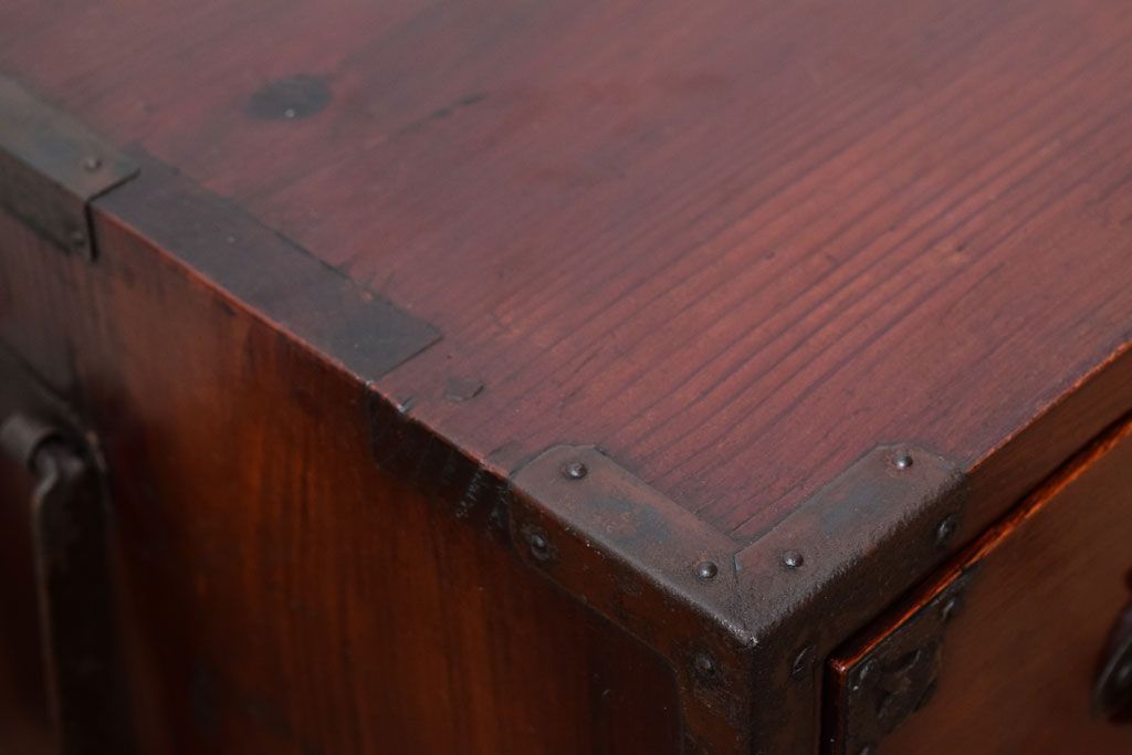 アンティーク家具　古民具・骨董　前面欅材　共縁　上品なアンティーク米沢箪笥