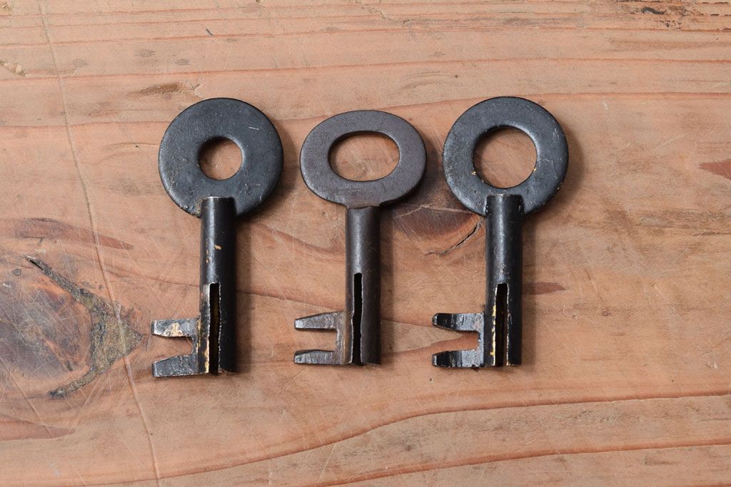 アンティーク家具　古民具・骨董　前面欅材　共縁　上品なアンティーク米沢箪笥