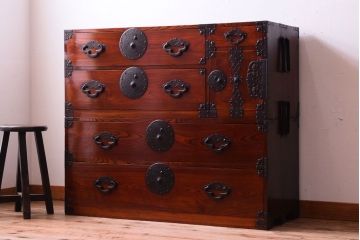 アンティーク家具　古民具・骨董　前面欅材　共縁　上品なアンティーク米沢箪笥