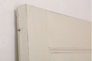 ダイヤガラス入りのレトロなアンティークホワイトペイントドア