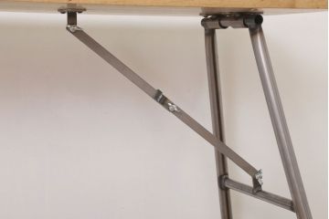 ラフジュ工房オリジナル　鉄脚　ナラ材製折りたたみテーブル(作業台)(2)
