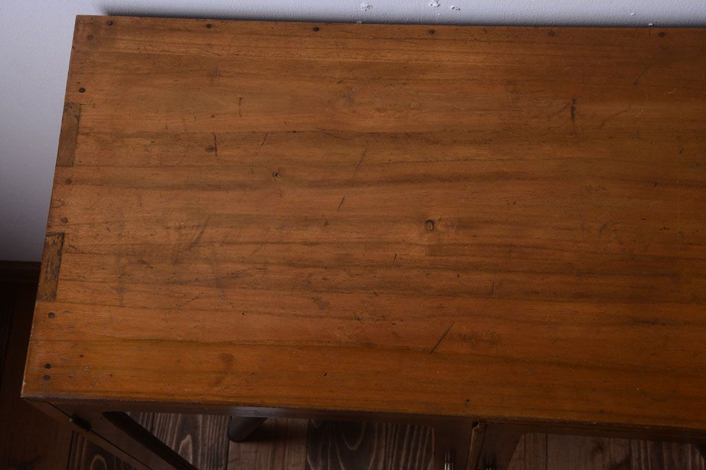 レトロ家具　昭和レトロなアンティーク本箱(ブックケース)