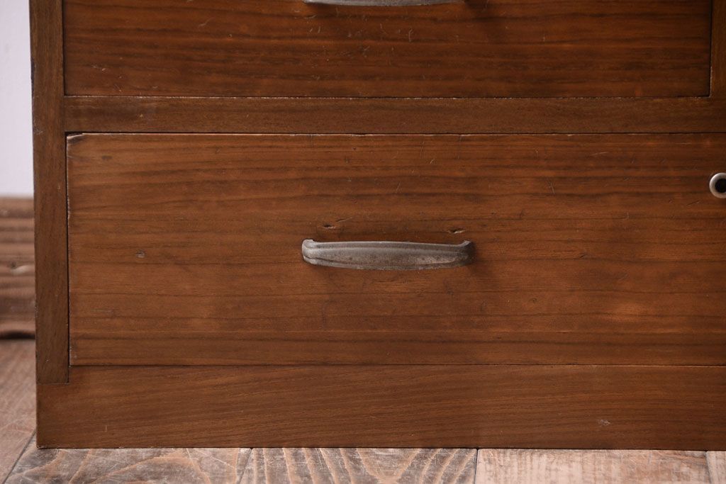 レトロ家具　昭和レトロなアンティーク本箱(ブックケース)