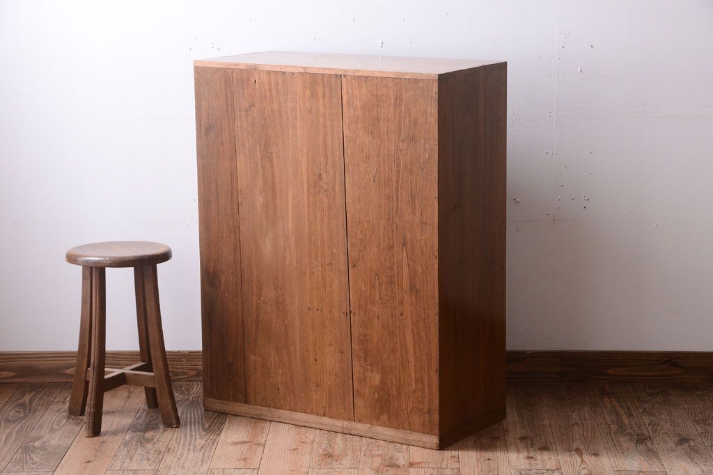 レトロ家具　昭和レトロなアンティーク本箱(ブックケース)